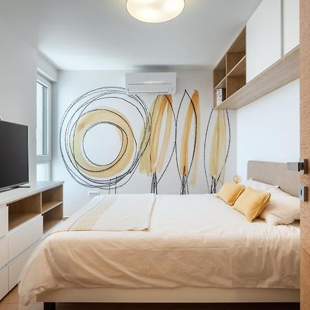 Royal Hilltop Residence Labin  Bagian luar foto
