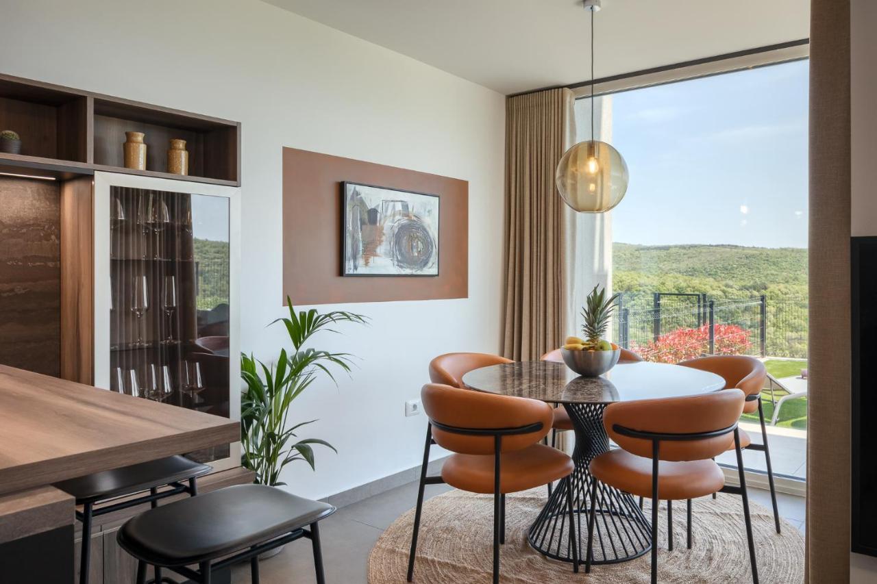 Royal Hilltop Residence Labin  Bagian luar foto