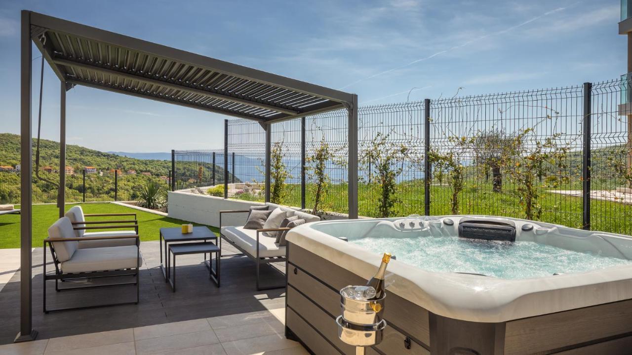 Royal Hilltop Residence Labin  Bagian luar foto
