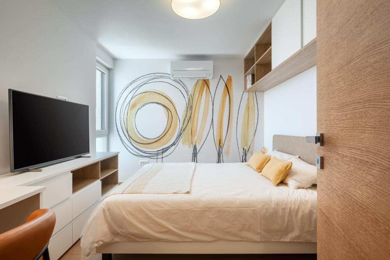 Royal Hilltop Residence Labin  Bagian luar foto