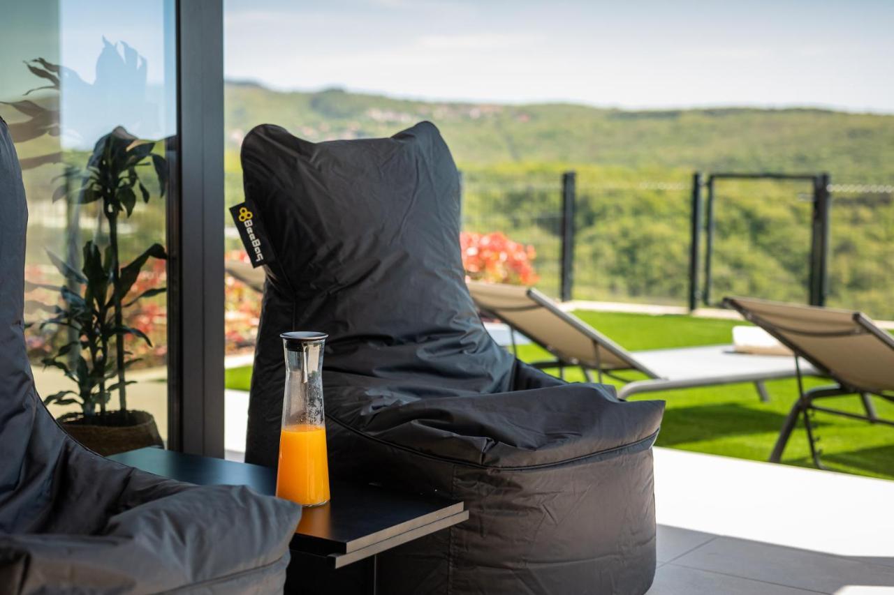 Royal Hilltop Residence Labin  Bagian luar foto