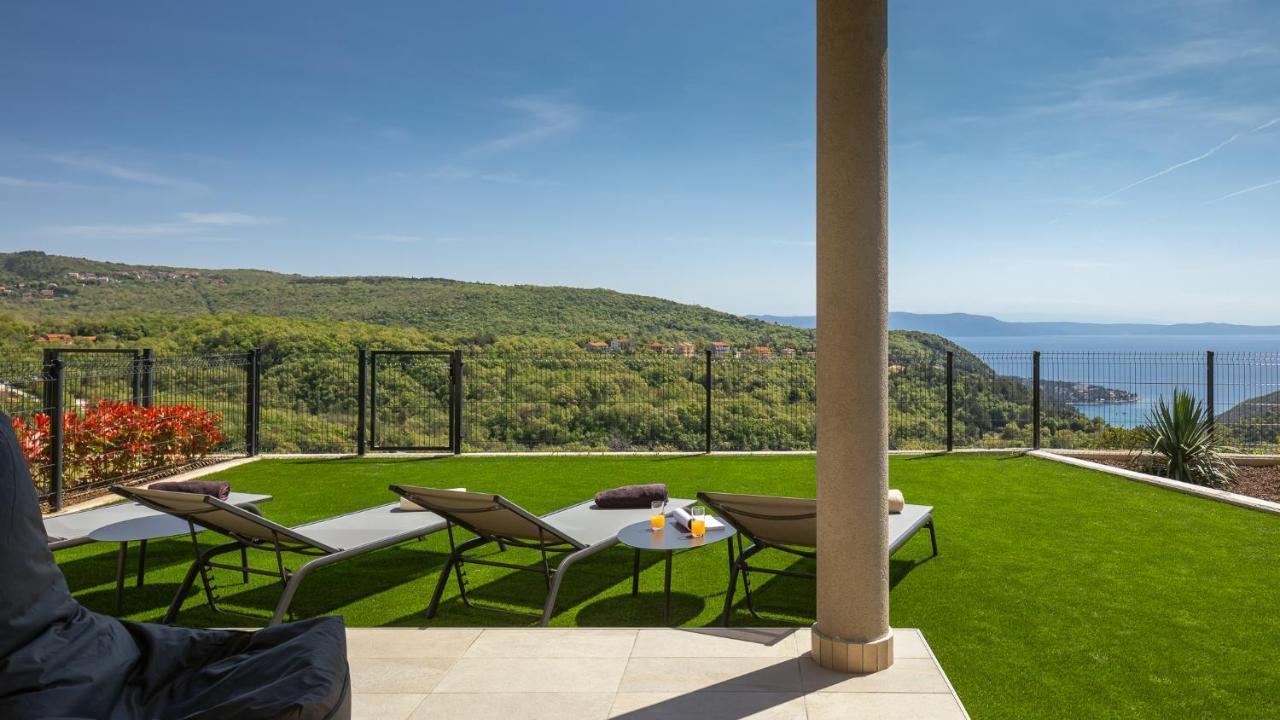 Royal Hilltop Residence Labin  Bagian luar foto